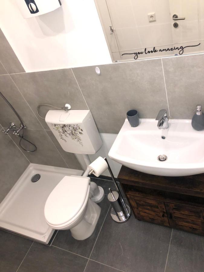 Gruene Oase Mit Balkon I Eg Apartamento Duisburgo Exterior foto
